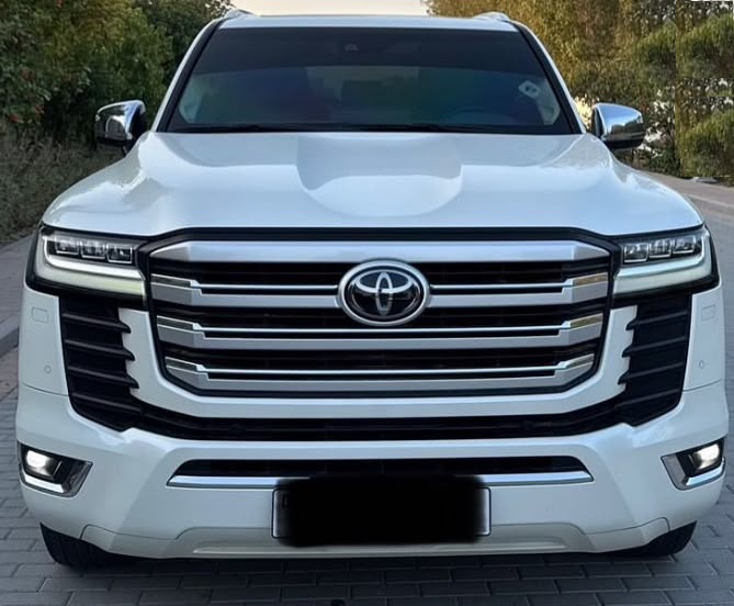 Toyota Land Cruiser VXR 2023